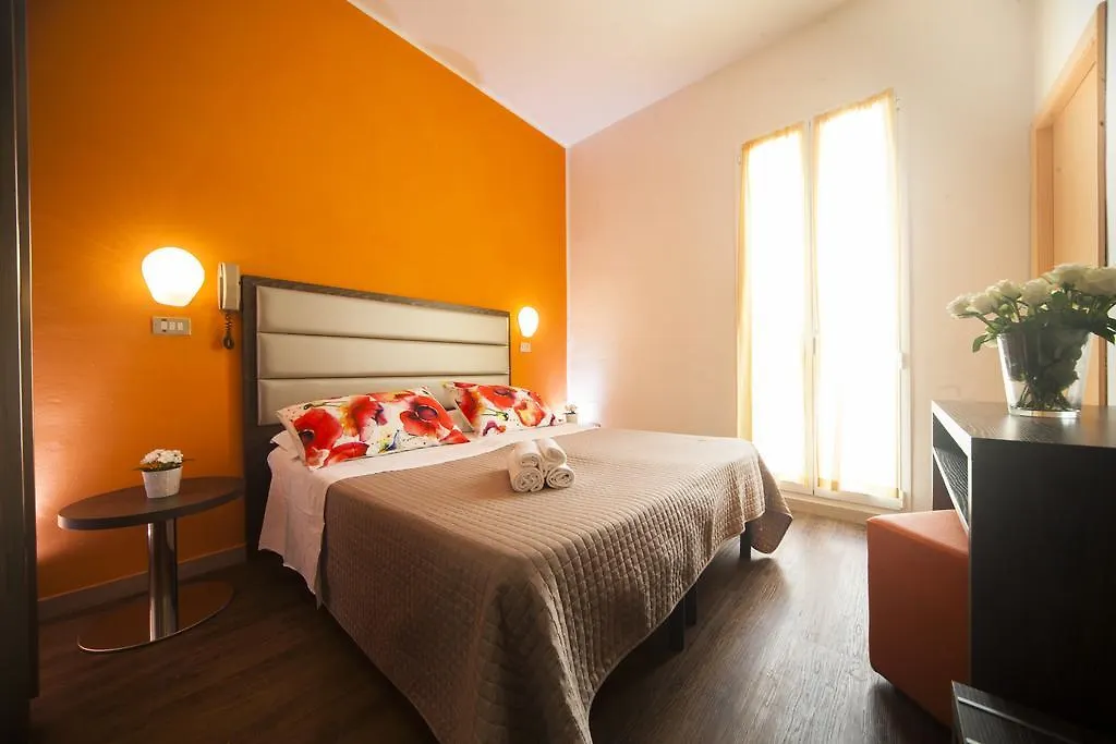 Hotel Nadia Rimini 2*,