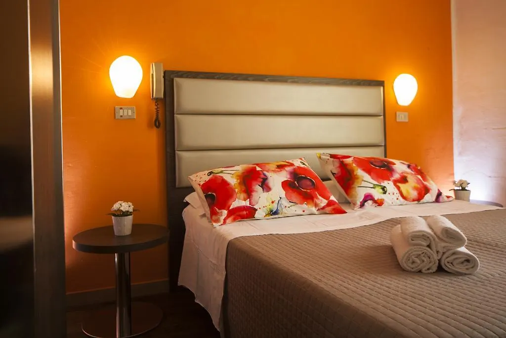 Hotel Nadia 里米尼 2*,