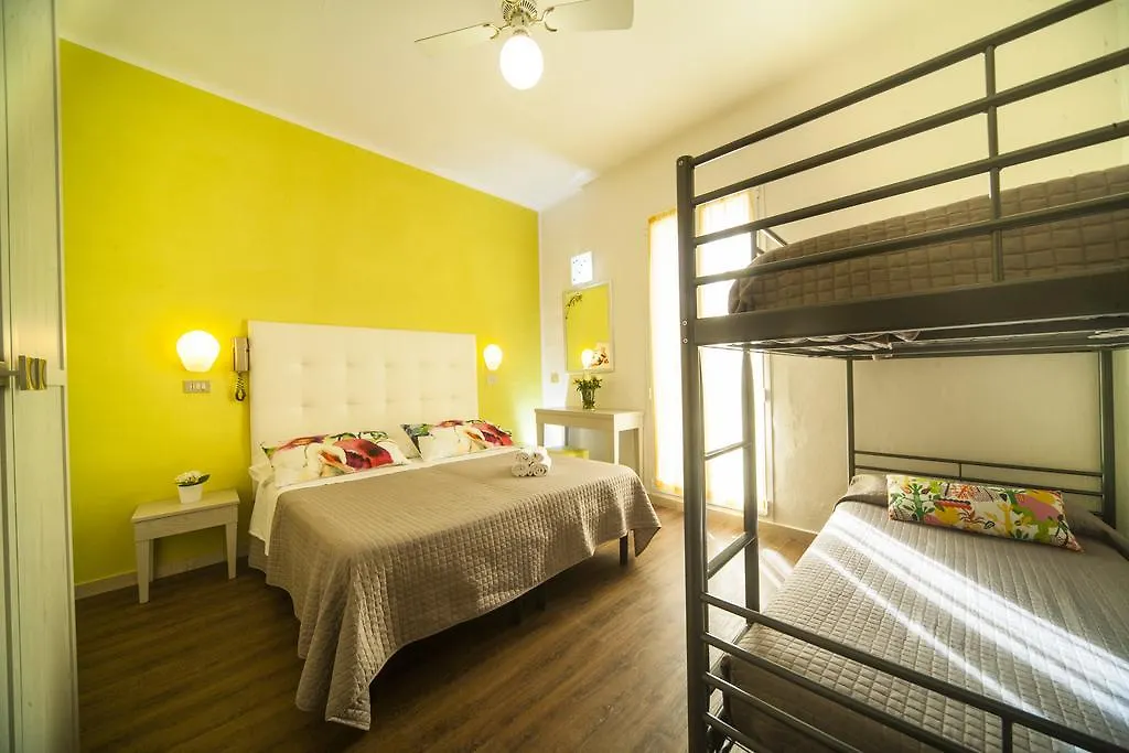 **  Hotel Nadia 里米尼 意大利