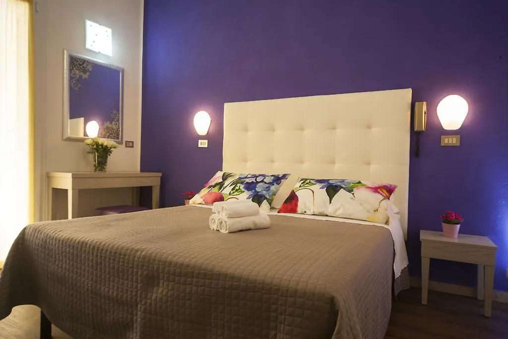 Hotel Nadia 里米尼